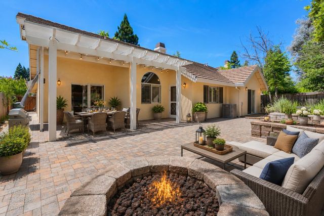 11557 Bear Valley Ct, Gold River, CA 95670
