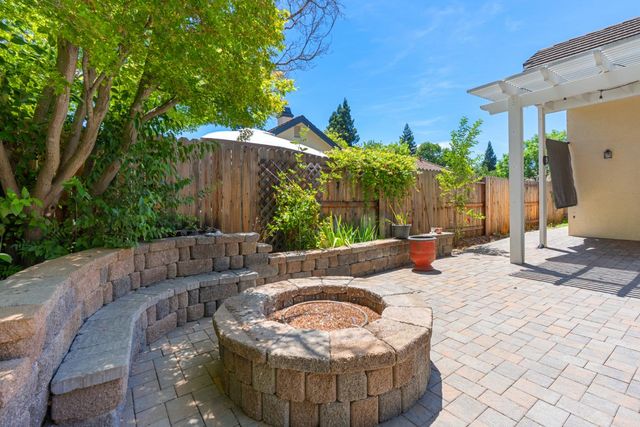 11557 Bear Valley Ct, Gold River, CA 95670