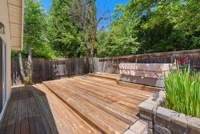11557 Bear Valley Ct, Gold River, CA 95670