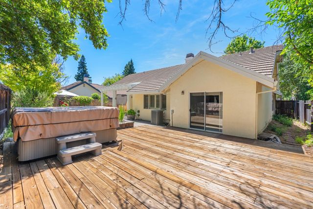 11557 Bear Valley Ct, Gold River, CA 95670