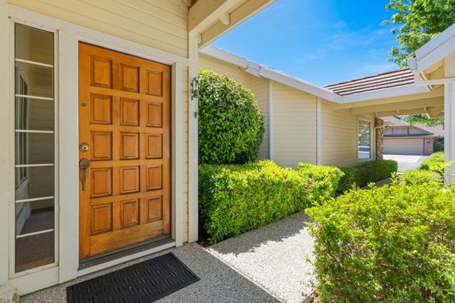 11557 Bear Valley Ct, Gold River, CA 95670