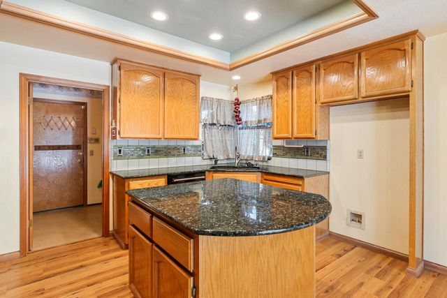11557 Bear Valley Ct, Gold River, CA 95670