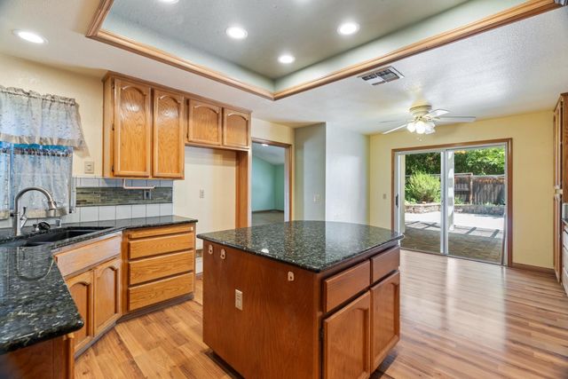 11557 Bear Valley Ct, Gold River, CA 95670