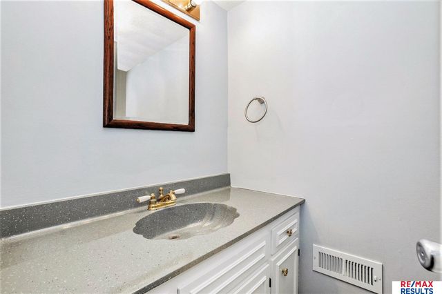 3514 Lynnwood Drive, Bellevue, NE 68123