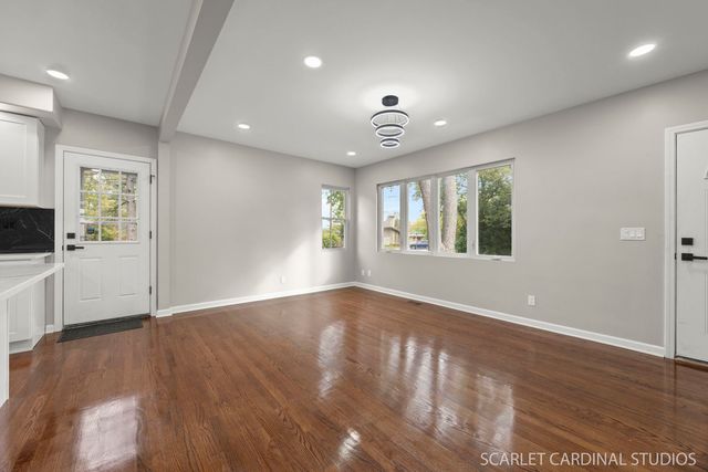 1302 S Luther Avenue, Lombard, IL 60148