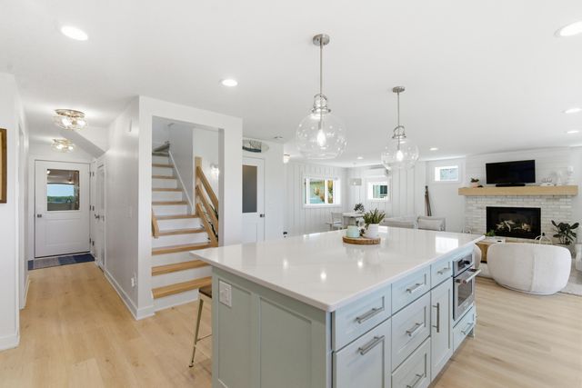 7611 S Indian Lake Drive, Brady Twp, MI 49097