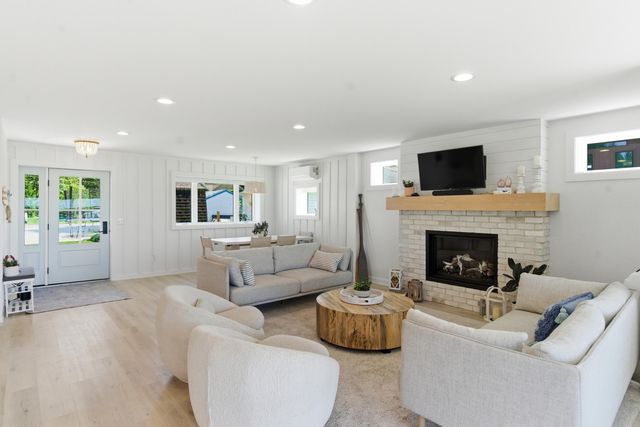 7611 S Indian Lake Drive, Brady Twp, MI 49097
