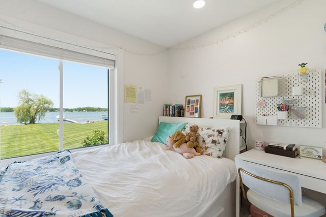 7611 S Indian Lake Drive, Brady Twp, MI 49097