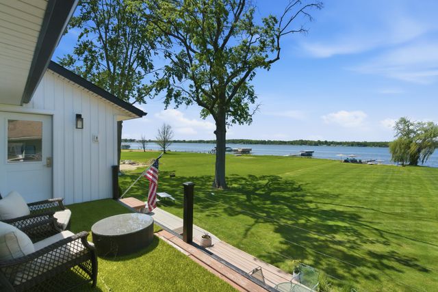 7611 S Indian Lake Drive, Brady Twp, MI 49097