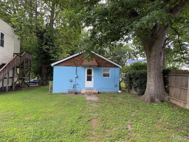 612 S 21st Street, Belleville, IL 62226