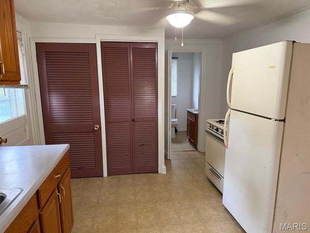 612 S 21st Street, Belleville, IL 62226