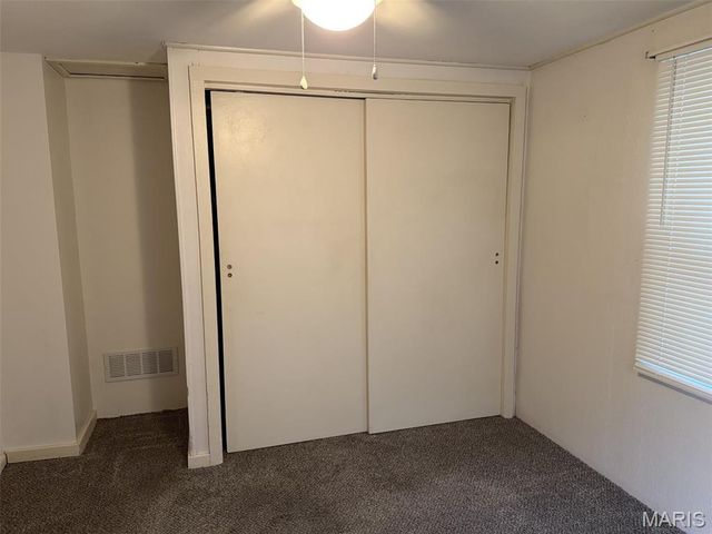612 S 21st Street, Belleville, IL 62226