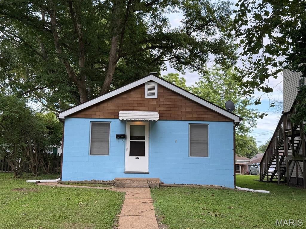 612 S 21st Street, Belleville, IL 62226