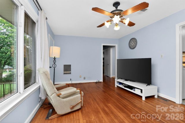 2122 Englewood Street, Kannapolis, NC 28083