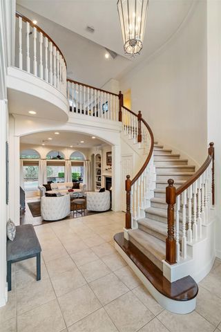 2 Lenox Hill Drive, The Woodlands, TX 77382