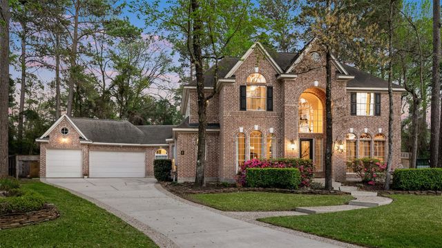 2 Lenox Hill Drive, The Woodlands, TX 77382