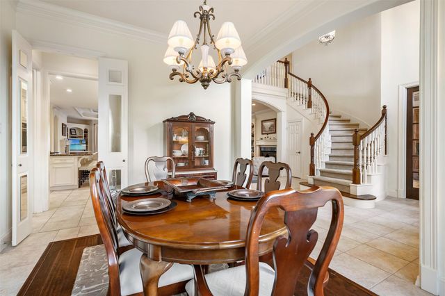 2 Lenox Hill Drive, The Woodlands, TX 77382