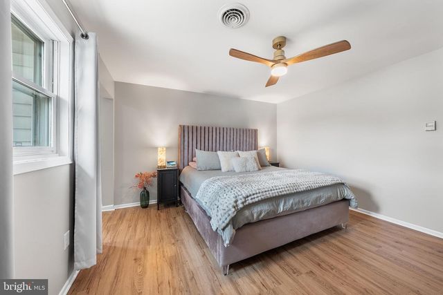 541 MOUNTAIN VIEW RD, Nazareth, PA 18064