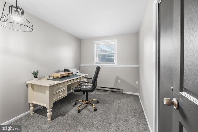 541 MOUNTAIN VIEW RD, Nazareth, PA 18064