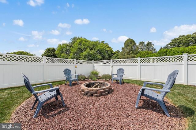 541 MOUNTAIN VIEW RD, Nazareth, PA 18064