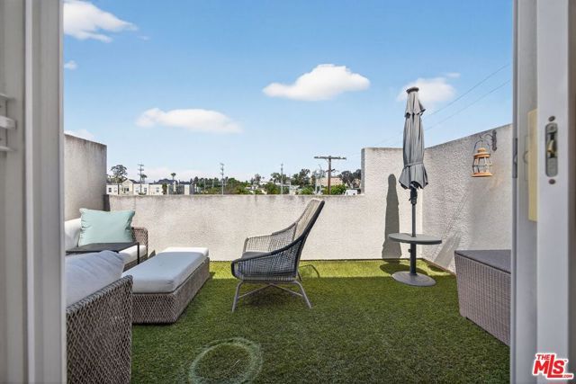 3530 Clarington Avenue 107, Los Angeles, CA 90034