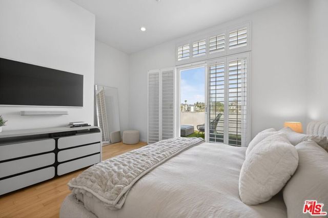 3530 Clarington Avenue 107, Los Angeles, CA 90034