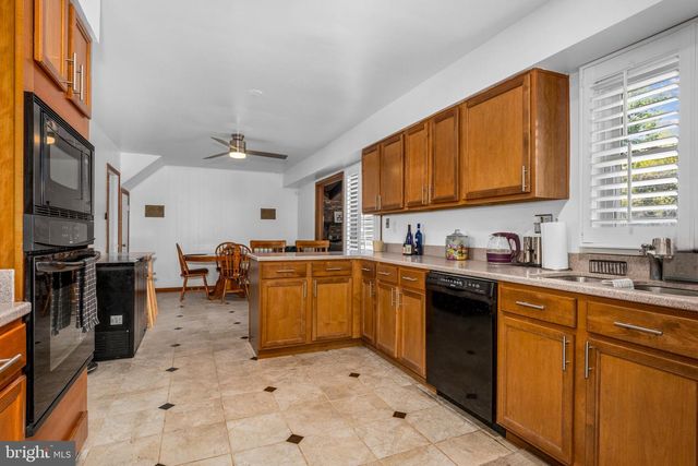 12211 WYNMORE LN, Bowie, MD 20715
