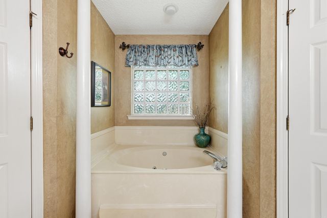 2820 Anna Lane, Conway, AR 72034