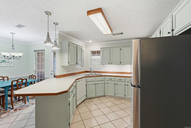 2820 Anna Lane, Conway, AR 72034