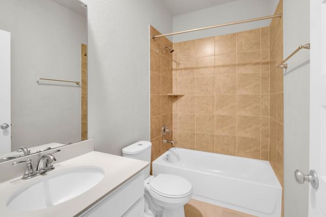 2421 Bear Creek, Rosharon, TX 77583