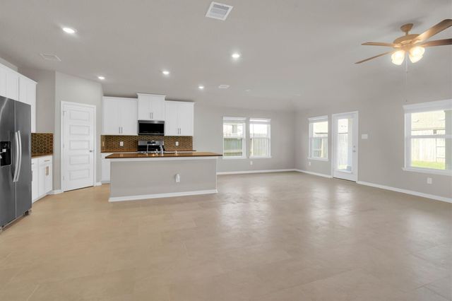 2421 Bear Creek, Rosharon, TX 77583