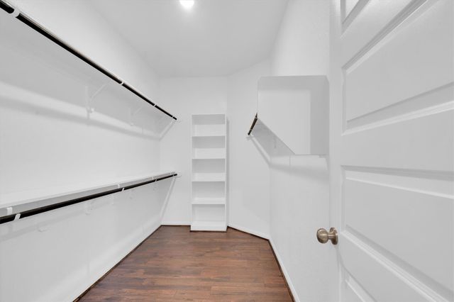 2421 Bear Creek, Rosharon, TX 77583