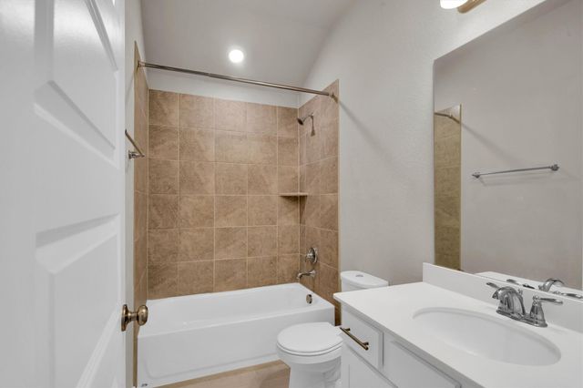 2421 Bear Creek, Rosharon, TX 77583