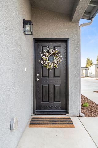 4140 E Kaweah Avenue, Visalia, CA 93292