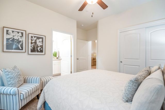 4140 E Kaweah Avenue, Visalia, CA 93292