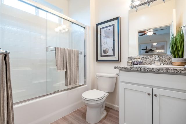 4140 E Kaweah Avenue, Visalia, CA 93292