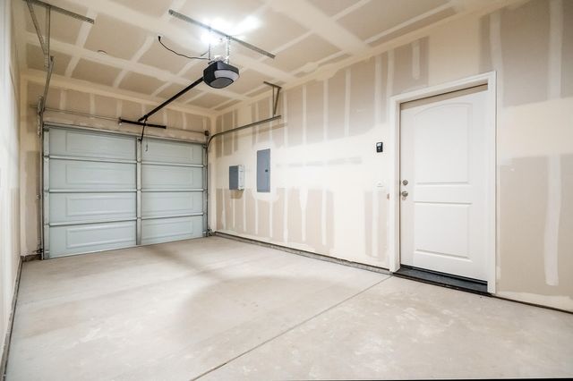 4140 E Kaweah Avenue, Visalia, CA 93292