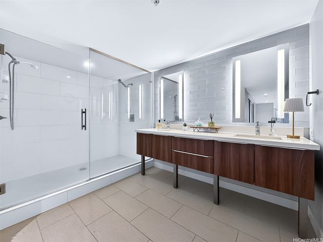 888 Kapiolani Boulevard 1705, Honolulu, HI 96813