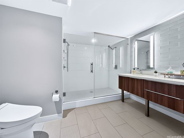 888 Kapiolani Boulevard 1705, Honolulu, HI 96813