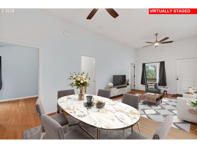 1521 Se ASH St, Portland, OR 97214