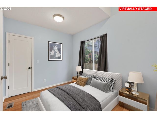 1521 Se ASH St, Portland, OR 97214