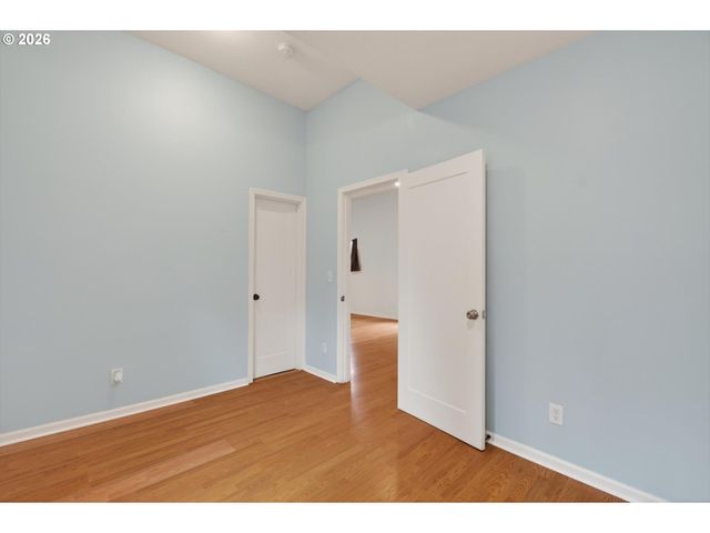 1521 Se ASH St, Portland, OR 97214