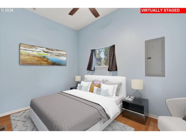 1521 Se ASH St, Portland, OR 97214