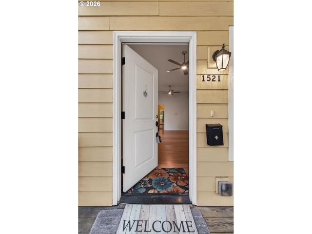 1521 Se ASH St, Portland, OR 97214