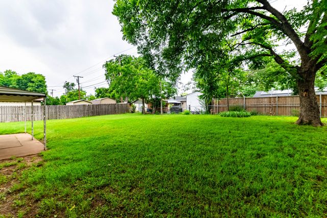 3213 Thames Street, Irving, TX 75062
