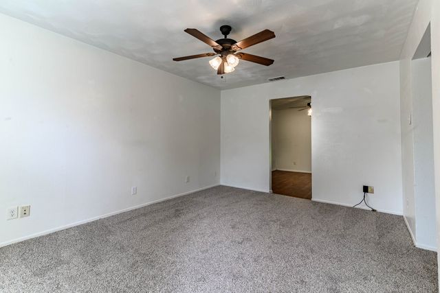 3213 Thames Street, Irving, TX 75062