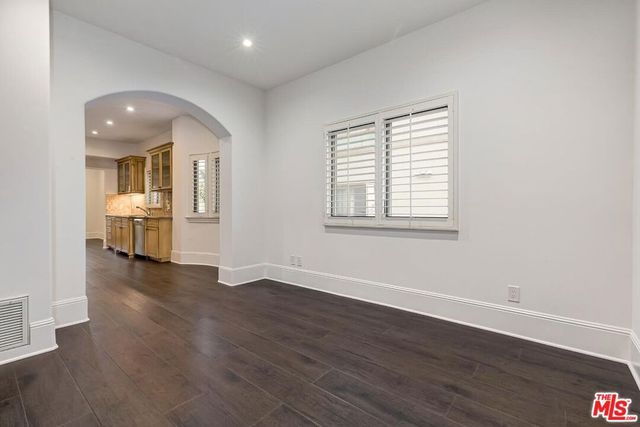 133 S Spalding Drive 201, Beverly Hills, CA 90212