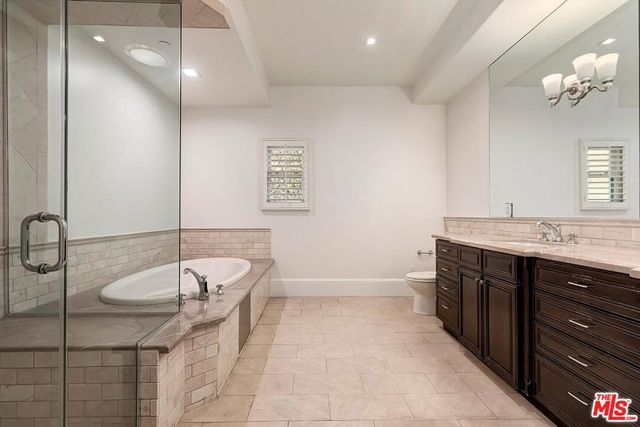 133 S Spalding Drive 201, Beverly Hills, CA 90212