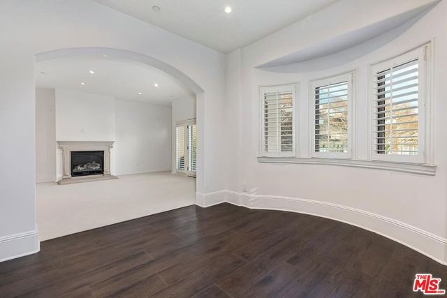 133 S Spalding Drive 201, Beverly Hills, CA 90212