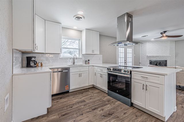 1951 Terbet Lane, Fort Worth, TX 76112